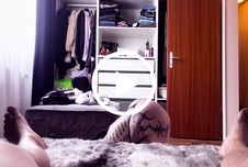 Verhüllt und  wild, sie zeigt dir, was unter dem Hijab steckt