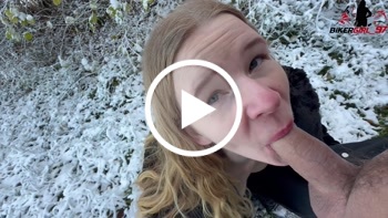 Bikergirl-97: Facial in die Fresse im Winterwunderland!