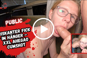 Bikergirl-97: OMG! Reitlehrer fickt junges Teen hart im Pferdehänger und wichst mir voll