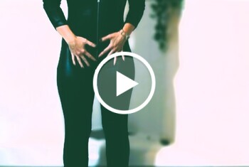 DeinTraum: Zerfickt im Catsuit... Orgasmen auf dem Wannenrand