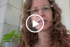 Die Lehrerin erklärt