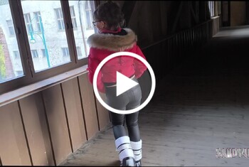 Lederhose, Moonboots und meine Superdry Winterjacke