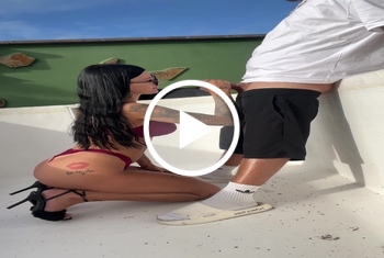 Geile1998: Geiler Outdoor-Sex in High-Heels