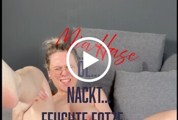 MiaHase: Öl... Nackt... Feuchte Fotze... Dildo