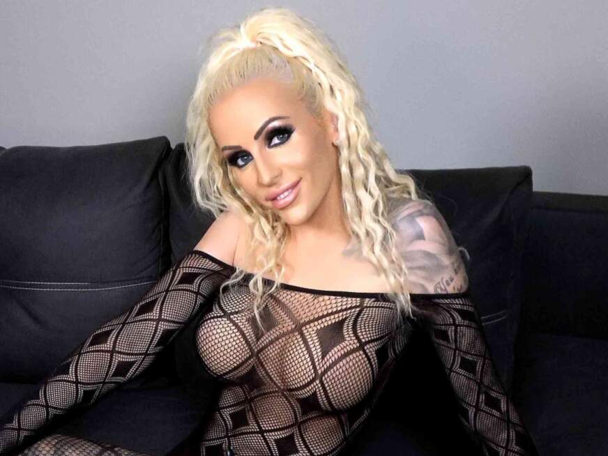 Echtes Casting mit Faceb..k-Girl - Erotik Amateur