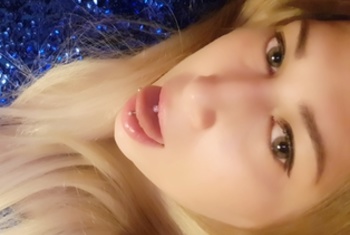HotKarina, 33 Jahre, Pornodarstellerin, aus München