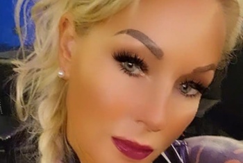 LadyCora, 43 Jahre, Pornodarstellerin