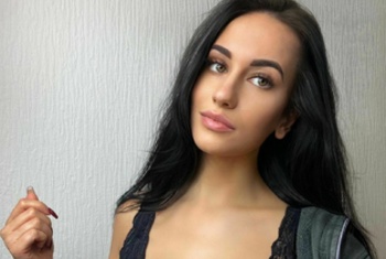 Lola-Candy, 26 Jahre, Pornodarstellerin