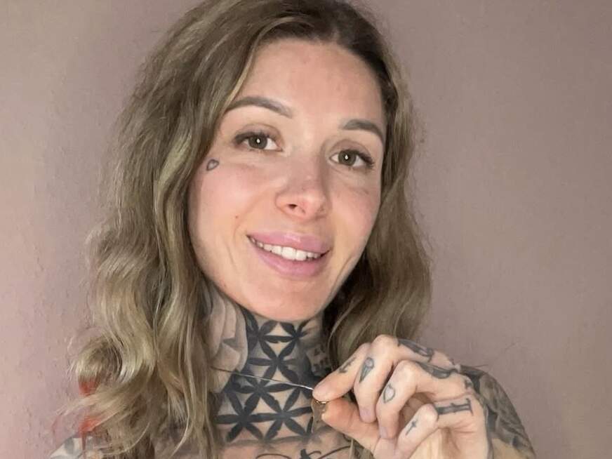 B**wjob und A***************n zum Feierabend - Erotik Amateur