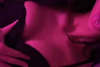 Na du, neugierig auf mein Profil gestoßen? Ich bin die Jasmin, ein zierliches Teen was dich gerne in ihre Teen-Sex Welt mitnimmt�� Schon hart geworden? Dann wünsche ich dir viel Spaß mit meinen Inhalten