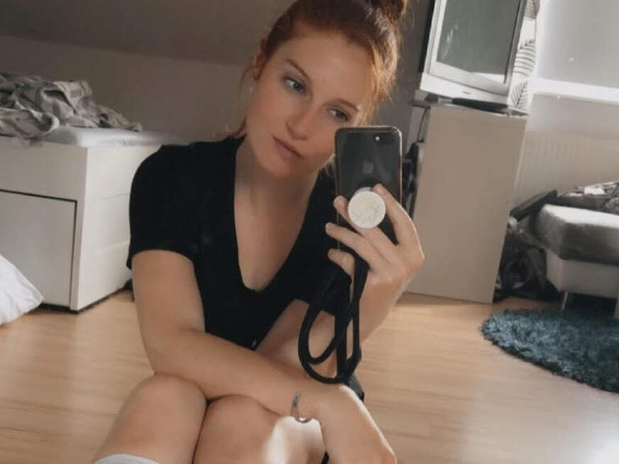 Oh man war ich wieder geil das ich meine M****i geil zum s******n bringen musste. - Erotik Amateur
