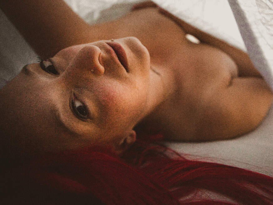 D**ke Titten einölen - Erotik Amateur