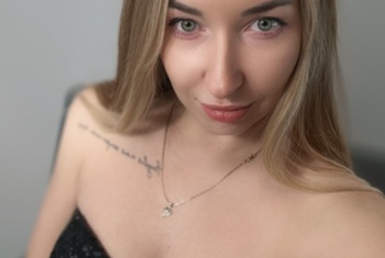 AriaSilver, 32 Jahre, Pornodarstellerin, aus Germany