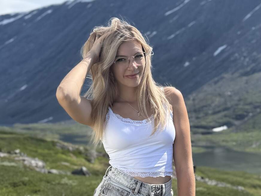 100 Prozent PRIVAT? Mein erstes LECK-Video! - Erotik Amateur