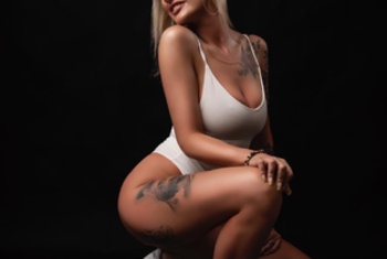 GoldPussy69, 21 Jahre, Pornodarstellerin, aus Polen