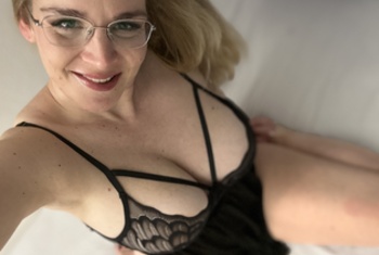 Nolia, 37 Jahre, Pornodarstellerin, aus Paris