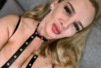 Nolia, 37 Jahre, Pornodarstellerin, aus Paris