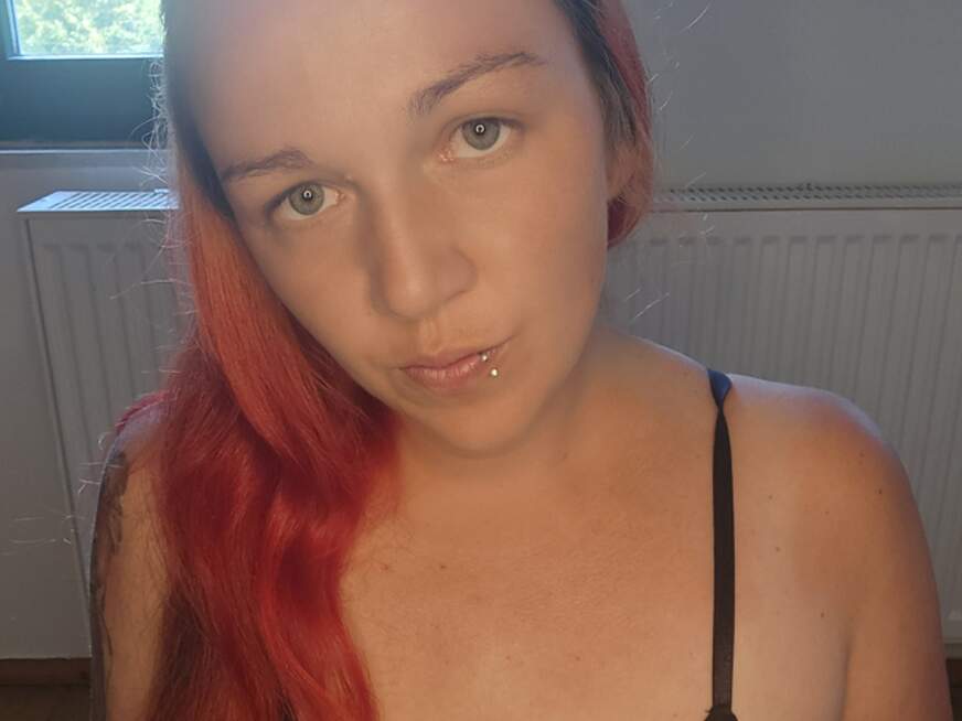 Julie34