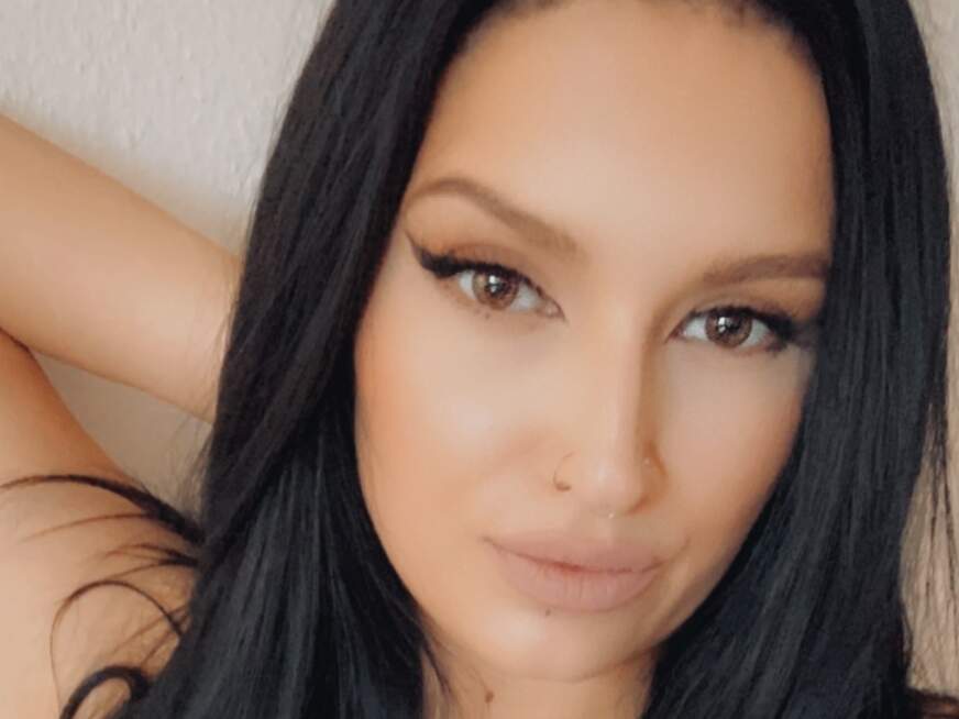 Ich komme mit dem Dildo tief in meinem A***h - Erotik Amateur