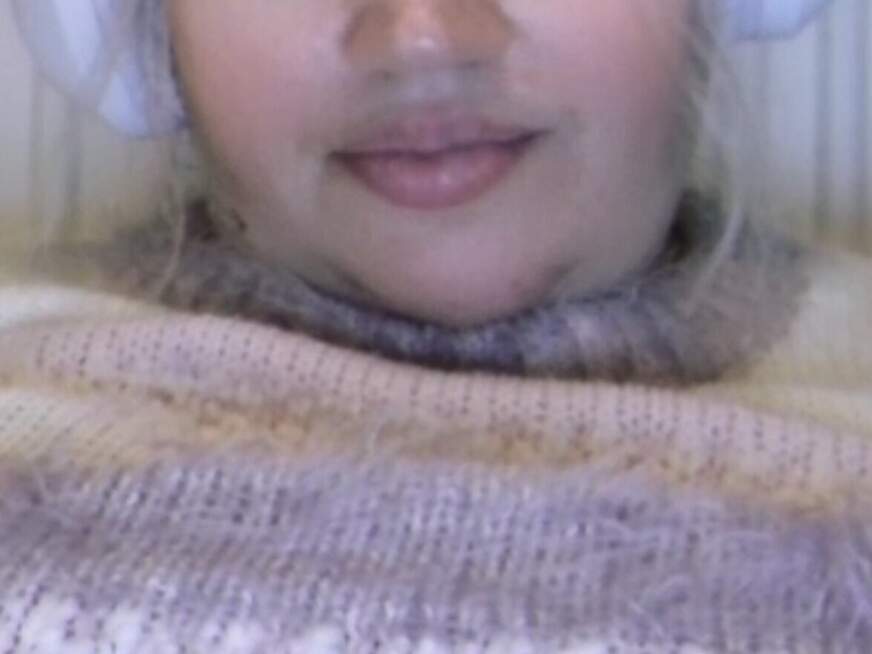 zeige in diesem teaser vid meine d**ken titten und einen b**wjob - Erotik Amateur