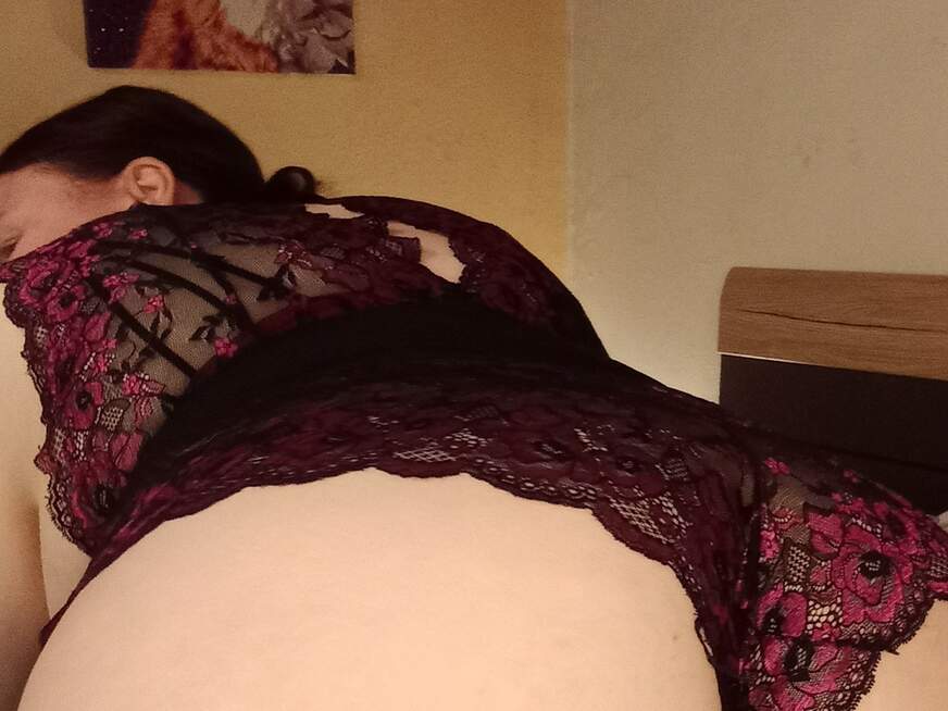 656 - Hot Police Wife.. Partie1.. geile hot police wife macht es sich - Erotik Amateur