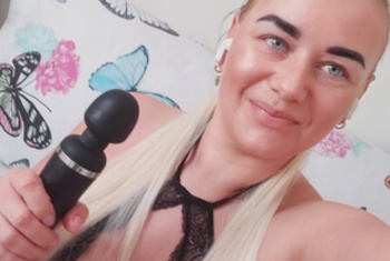 SexyyyBoooom ᐅ 37 Jährige Pornodarstellerin aus Berlin 