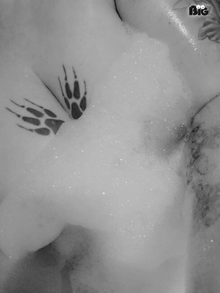 69, Girlfriendsex, Dirtytalk, Zeigen in der Öffentlichkeit, Sexspielzeuge, Gegenstände einführen, Tittenfick, Gesichtsbesamung, Face-Sitting, Eier lecken, Rollenspiele, Dreier , Natursekt aktiv, Wachs-Spiele, Devote Rollen, Dominante Rollen