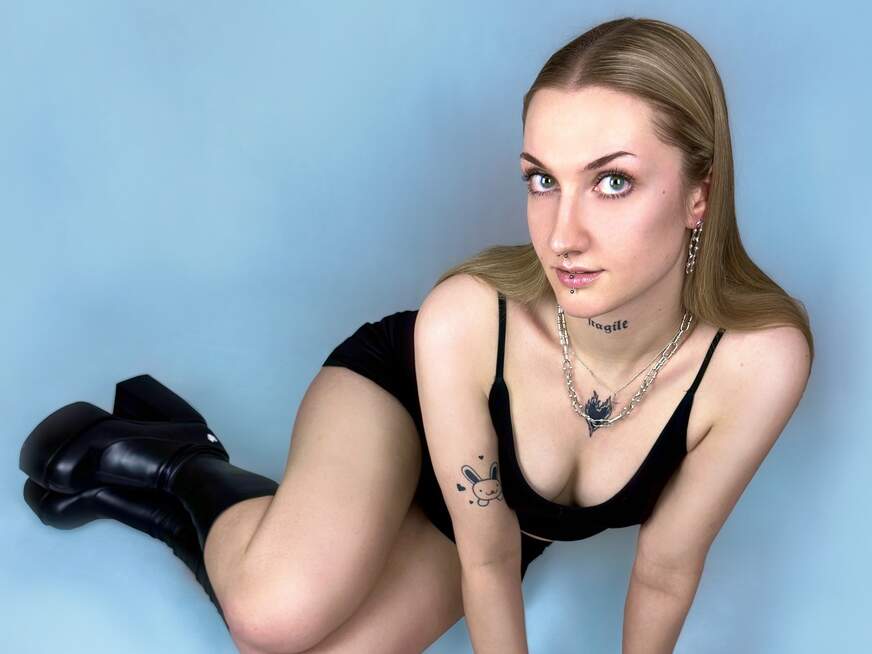 Lerne mich und meinen sexy A***h kennen - Erotik Amateur