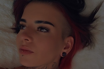 Zaya-Deluxe, 27 Jahre, Pornodarstellerin, aus Berlin