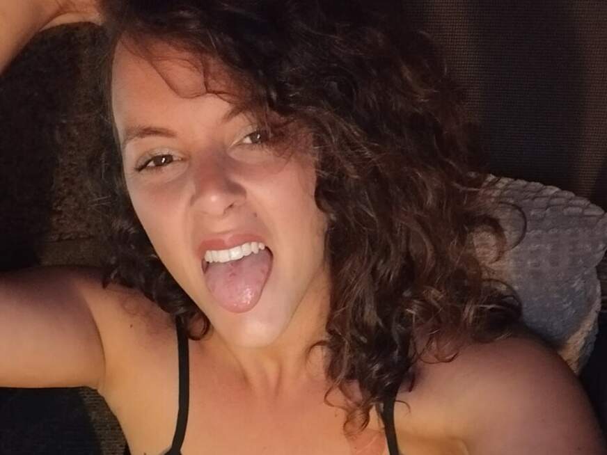 Heftiger Orgasmus und voll ausgelaufen ! Vorsicht, sehr laut !!! - Erotik Amateur