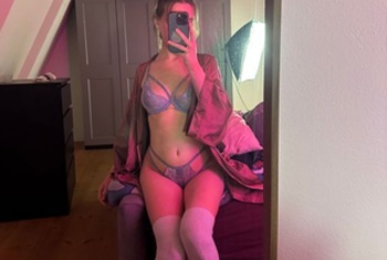 Lunas-Lou, 22 Jahre, Pornodarstellerin