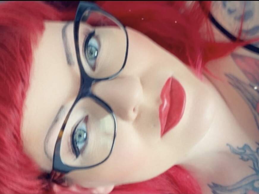 MiriiiRedhead
