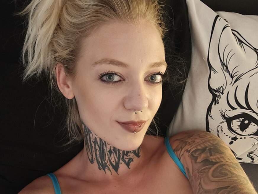 WTF wie DREIST! Heimlicher C******e! Gummi zerrissen und reing*******t - Erotik Amateur