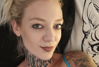 ValeryVenom, 29 Jahre, Pornodarstellerin