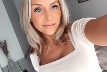 emily-becker, 25 Jahre, Pornodarstellerin, aus Köln 