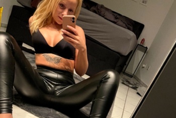 emily-becker, 25 Jahre, Pornodarstellerin, aus Köln 