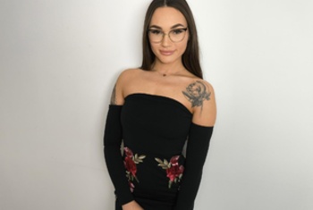 StellaRose, 24 Jahre, Pornodarstellerin, aus Hamburg