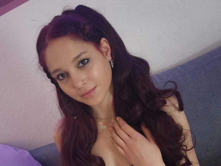 Ich war so aufgeregt ! Hallo ich bins Lina - Erotik Amateur