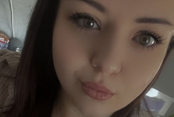  Hi,  ich bin die Mandy und neu hier. Da ich wieder Single
