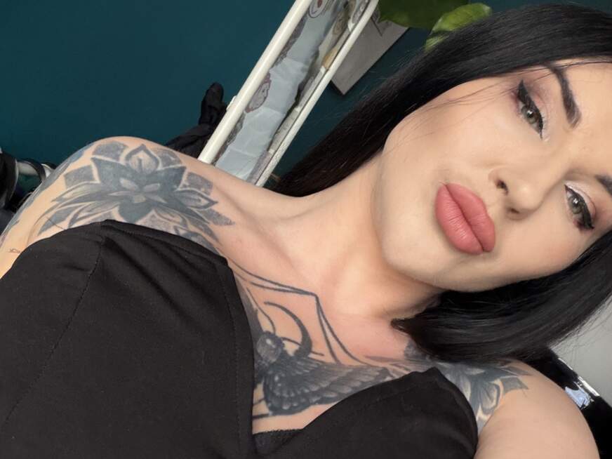 BustyRaven