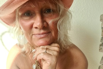 HotIbizalady, 61 Jahre, Pornodarstellerin, aus Rostock