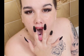 Sexspielzeuge, Gegenstände einführen, Tittenfick, Eier lecken, Große Schwänze, Devote Rollen, Bondage, Rasur