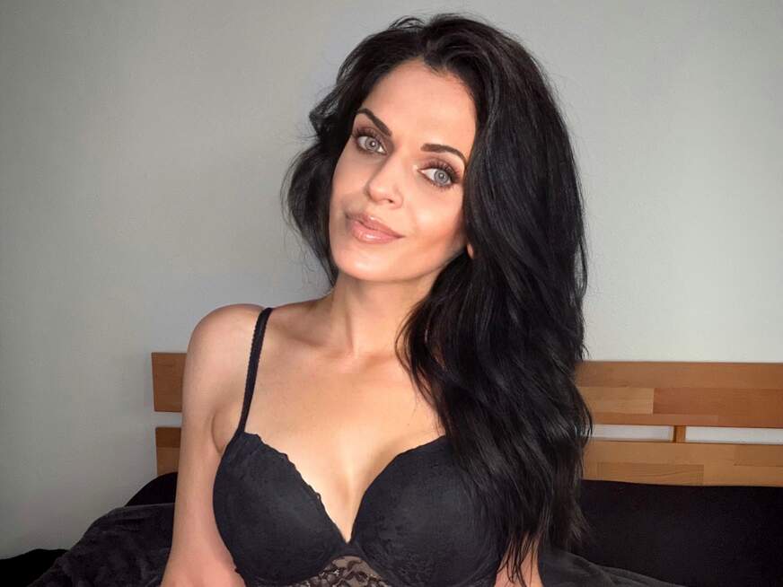 Glasdildo in die S*****zGIERIGE P***y versenkt! - Erotik Amateur