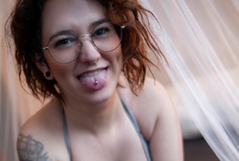 MissDragonFire, 26 Jahre, Pornodarstellerin, aus Mannheim