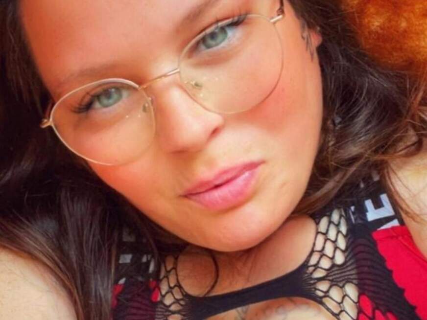 Meine Freundin besorgt es mir - Erotik Amateur
