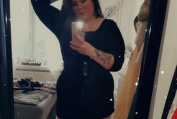 Sunnybunny84, 40 Jahre, Pornodarstellerin, aus Freiburg im Breisgau