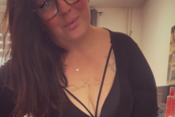 Sunnybunny84, 41 Jahre, Pornodarstellerin, aus Freiburg im Breisgau