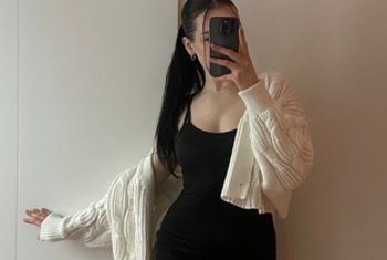 EmilySecret, 23 Jahre, Pornodarstellerin