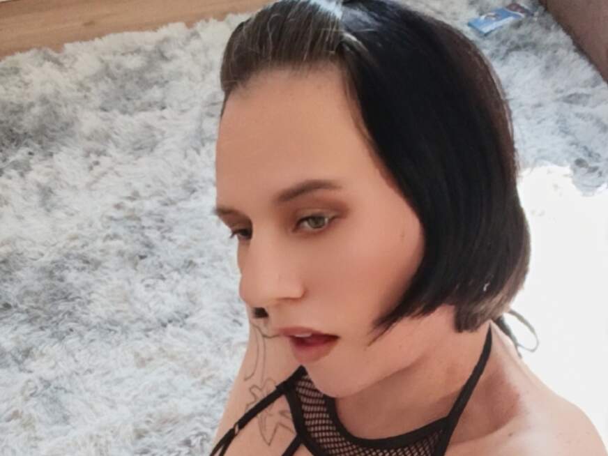 Geiles M****i Spiel am Abend - Erotik Amateur