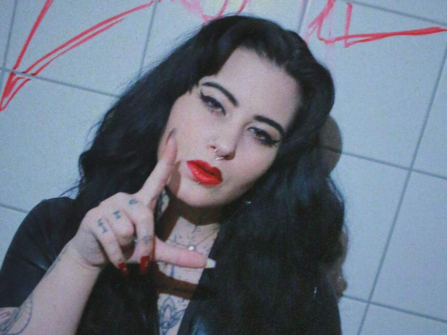 Lady-Valentina